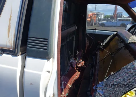 1988 Mazda B2200 Short Bed from USA, damaged, VIN JM2UF1135J0316750